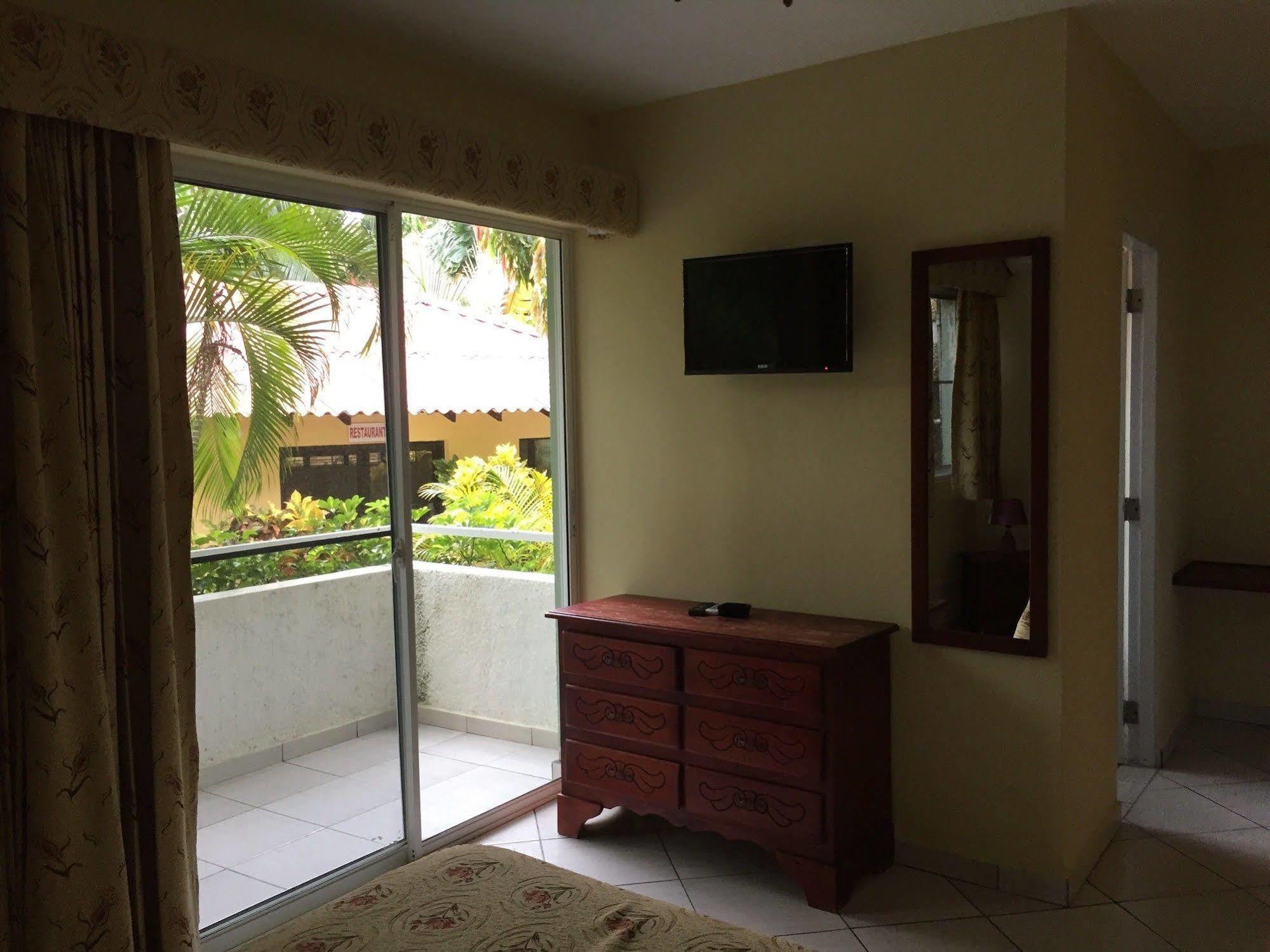 Hotel Seabreeze Sosua El Batey エクステリア 写真