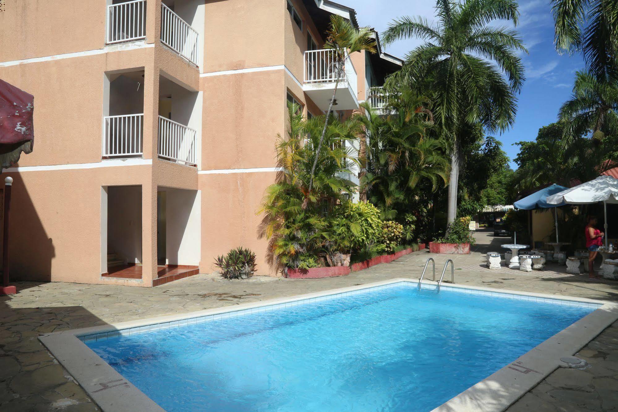 Hotel Seabreeze Sosua El Batey エクステリア 写真
