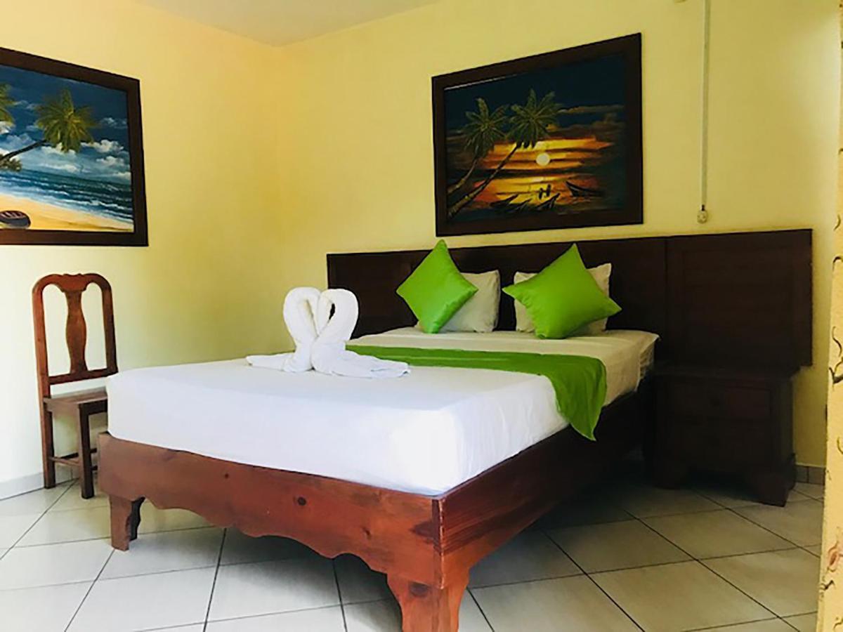 Hotel Seabreeze Sosua El Batey エクステリア 写真